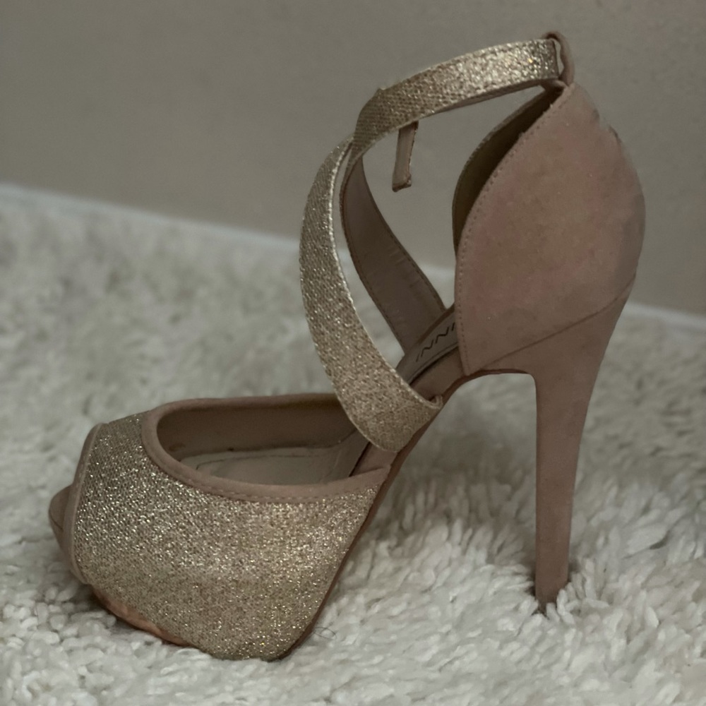 High heels size 6